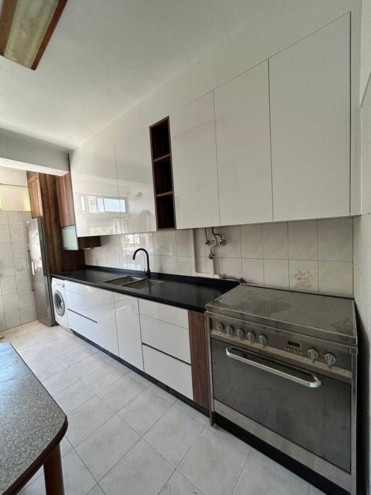 Cozinhas, Roupeiros, Estantes, Móveis a medida