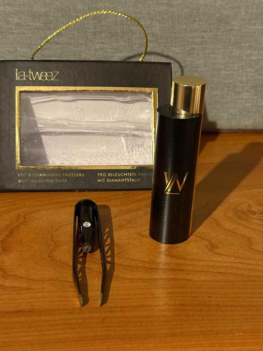 Pęseta + Etui La-Tweez Pro Illuminating Diamond Dust LED