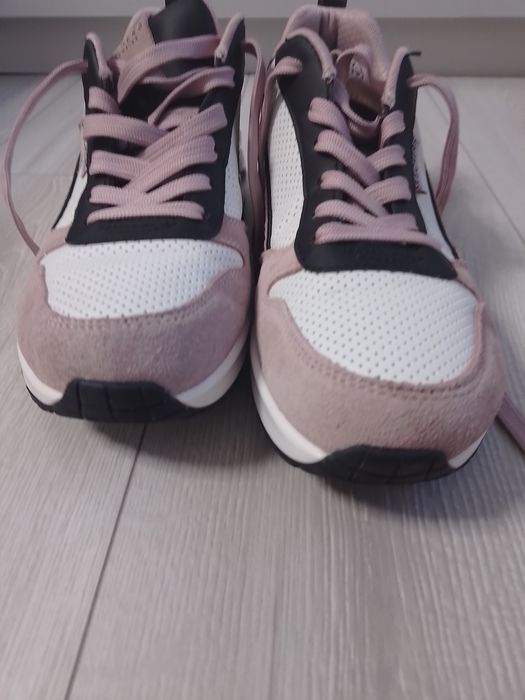 Кросівки жіночіSkechers ,39р