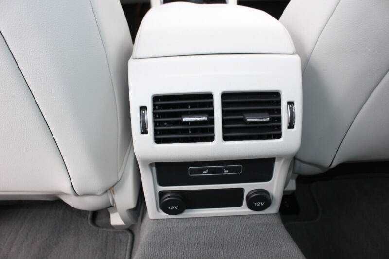 2017 Jaguar XF Premium