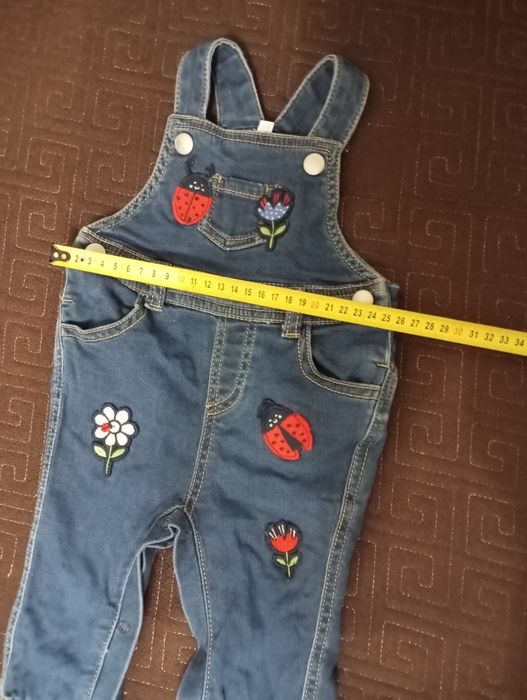 Комбінезон на дівчинку