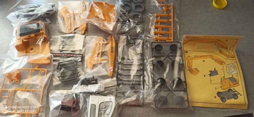 Revell Koparka easy kit