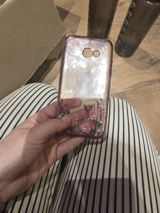 etui na telefon ;)  ;)