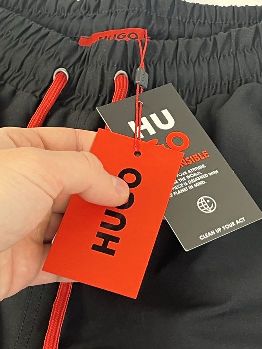 Шорти hugo boss чорні