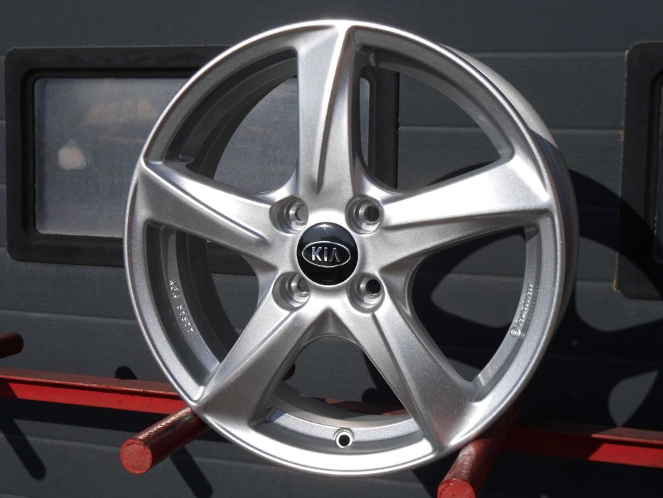 Felgi aluminiowe RC Design 16 4x100 Kia Rio Stonic