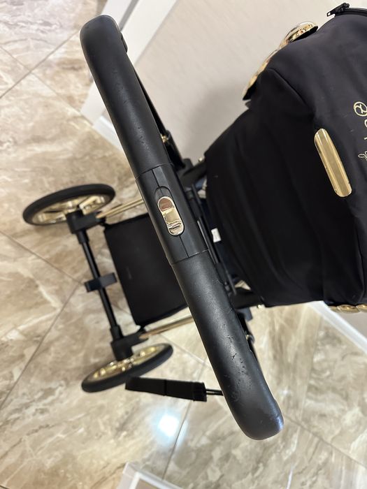 Прогулянковий блок Cybex by Jeremy Scott