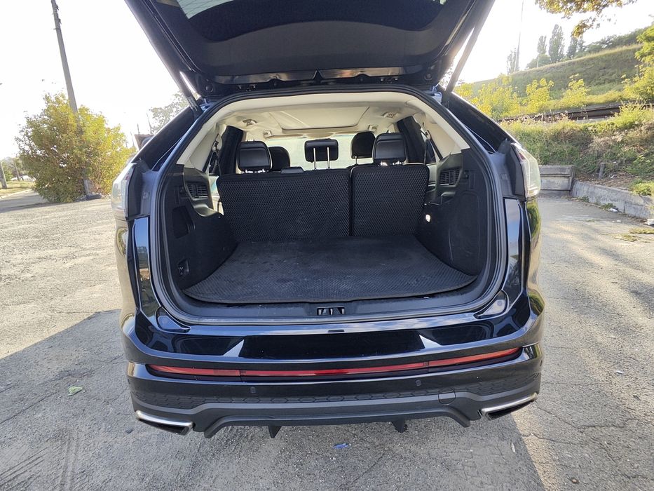 Ford Edge Titanium автопарковка