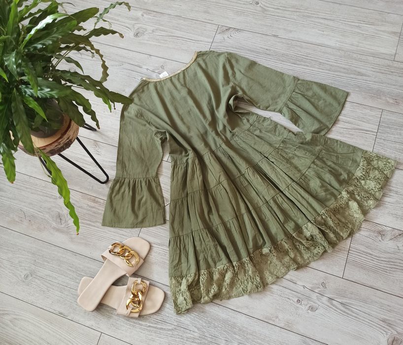 Zielona bawełniana sukienka oversize z falbanami, khakikhaki, viral, boho