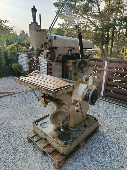 Frezarka narzędziowa do metalu WMW FUW 315X800/1