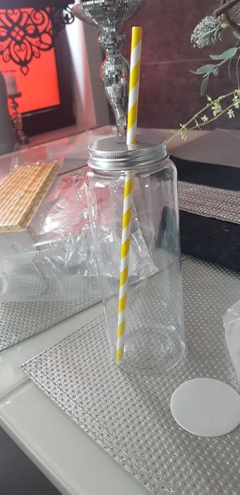 Kubki do lemoniady ze slomka