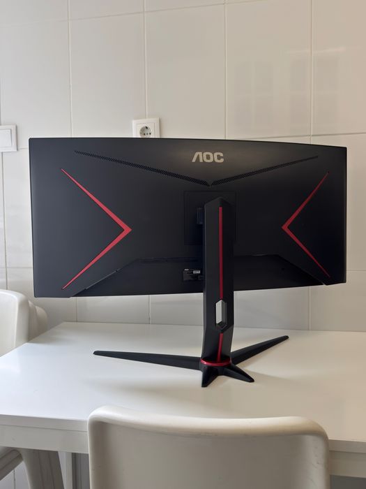 Monitor Gaming AOC Ultrawide 34” 180hz