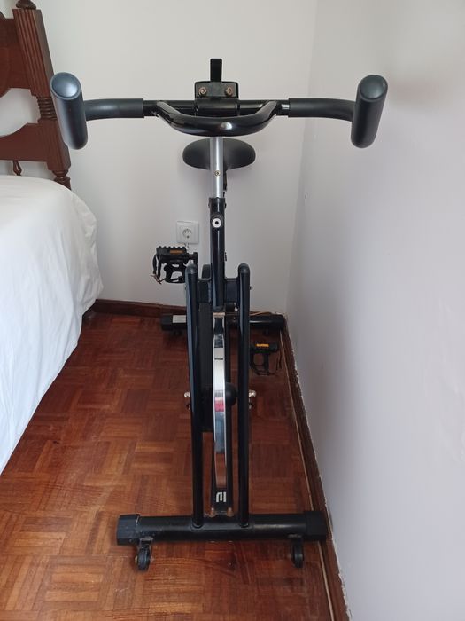 Vendo bicicleta de Fitness Sport.