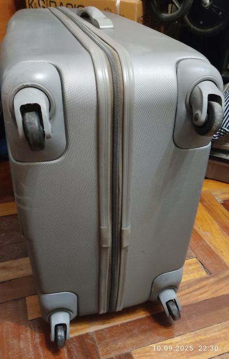 Чемодан большой пластик 85/43/30  Tumi USA