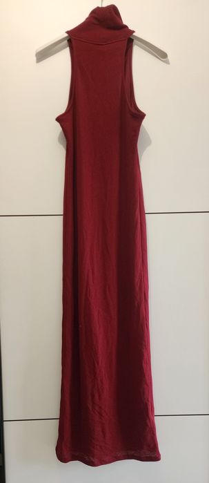 Vestido comprido bordou