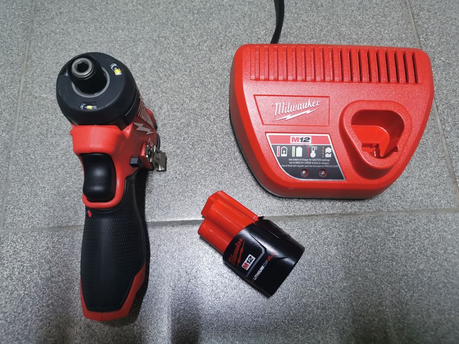 Milwaukee M12 3453 Impact ( FID2-0 ) або 3450 м12 compact