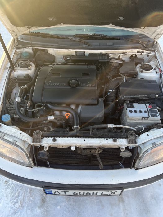 Volvo v40 1.6 benzin 1998p
