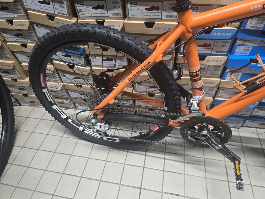 Btt m com travoes hidtaulicos