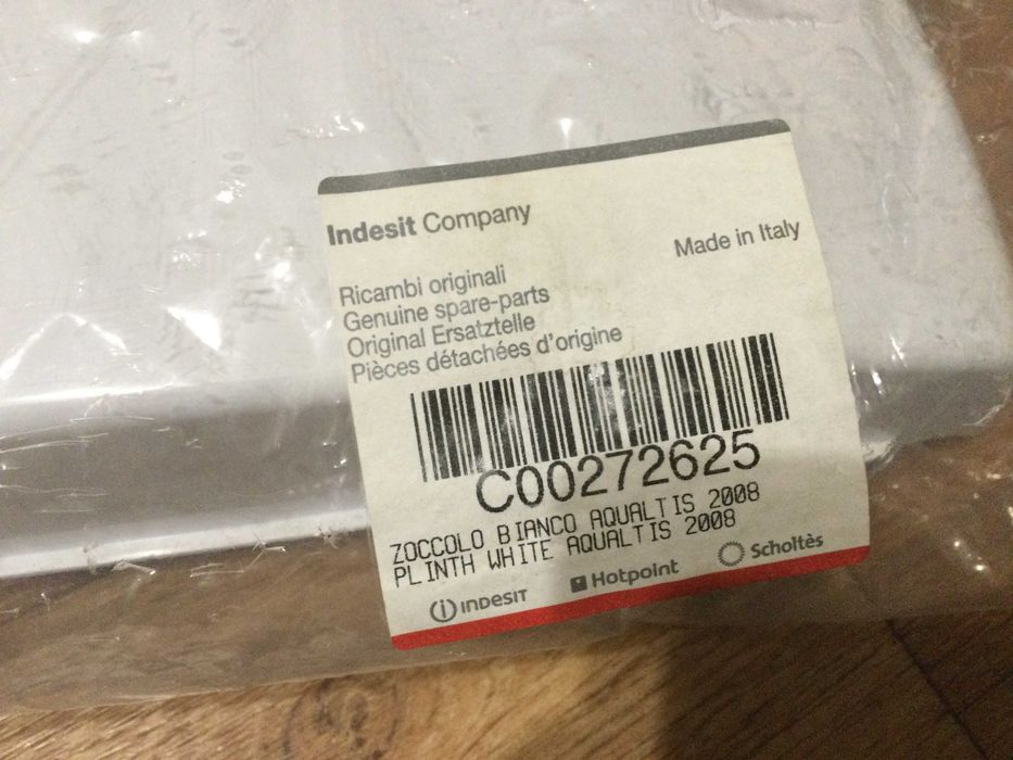 Цоколь для пральної машини Ariston AQUALTIS C00272625