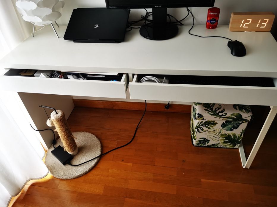 Secretária branca ikea