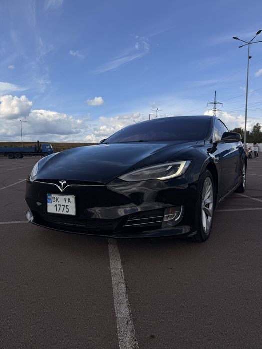 Tesla Model S 2018 VIN 5YJSA1E20JF297604 фото оголошення 3 з 8