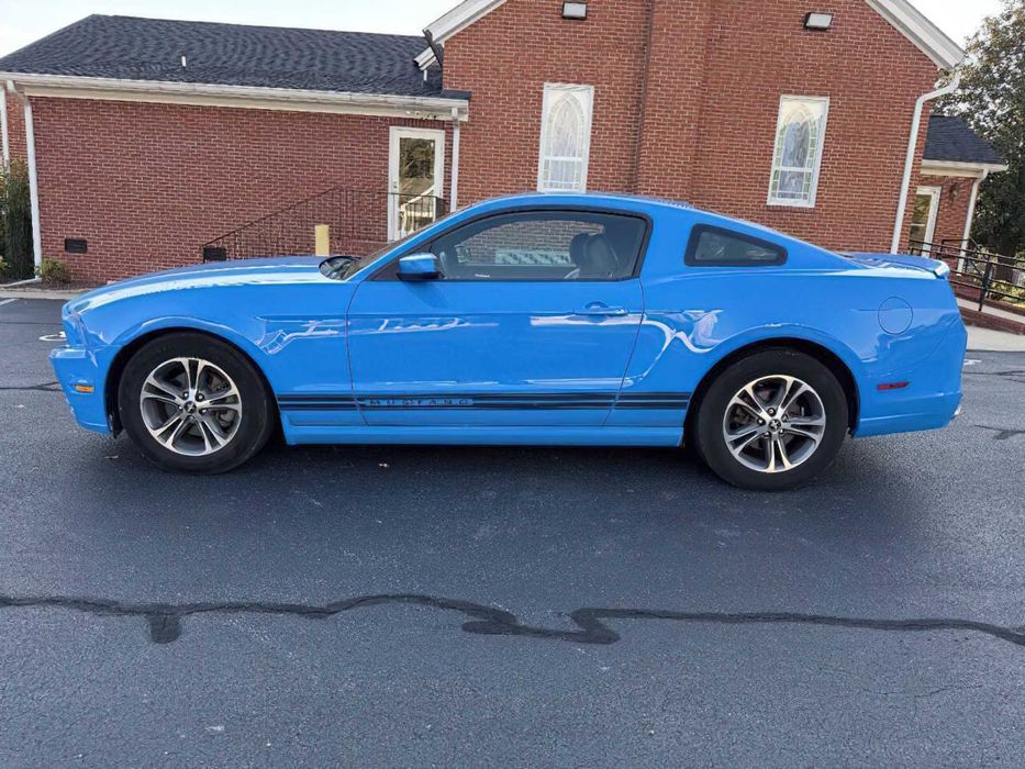 Ford Mustang V6 Premium      2014