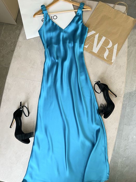 Сатинова сукня від Zara нові колекціі