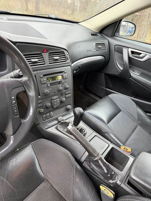 Volvo XC 70 2.4 дизель механика 2004 год