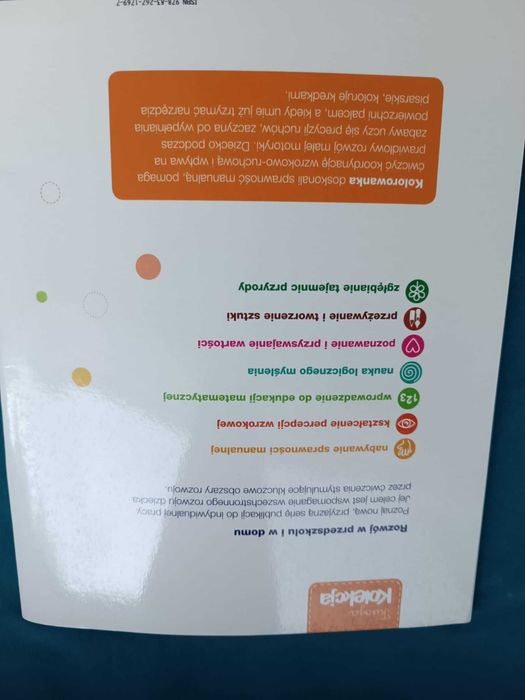 "Kolorowanka"- sprawność manualna- nowa książeczka edukacyjna - 3 lata