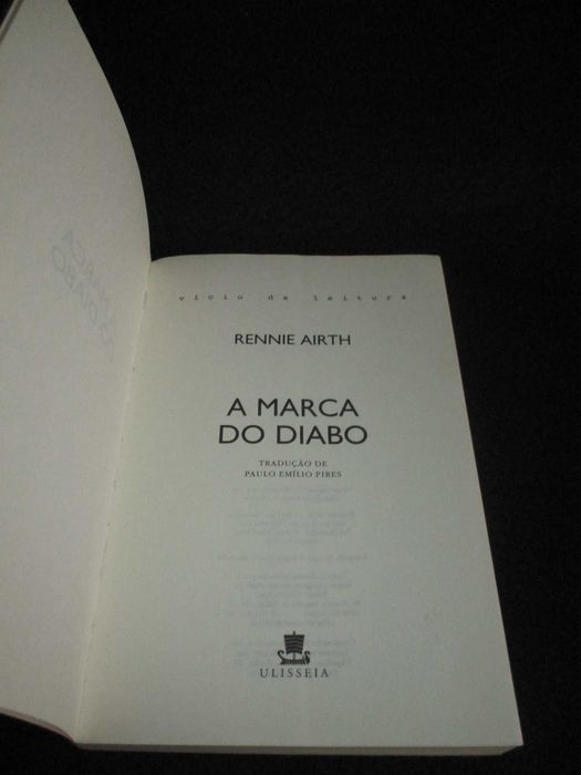 Livro A Marca do Diabo Rennie Airth Parque das Nações • OLX.pt