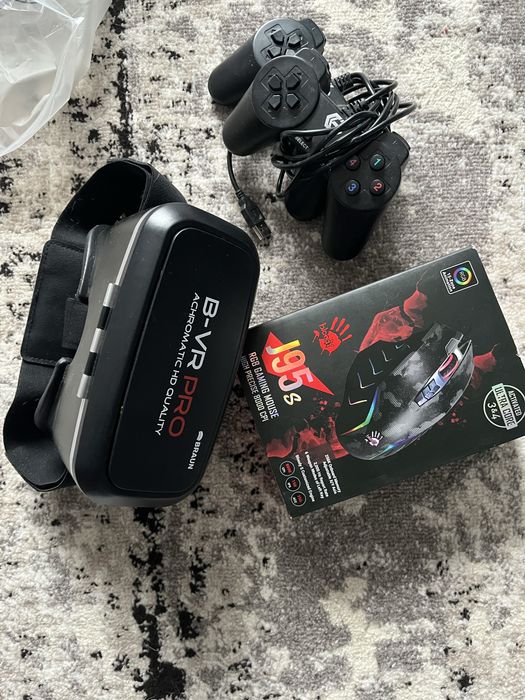 VR окуляри, навушники,клавіатура,мишка, джойстики