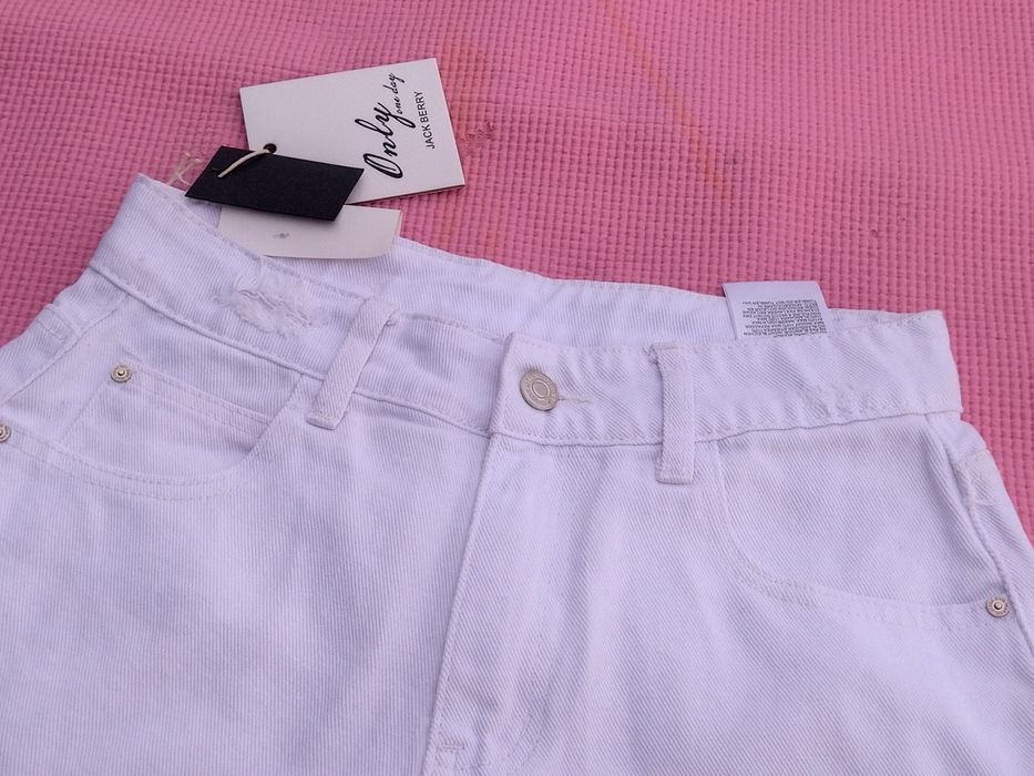 Szorty jeansowe białe przetarcia