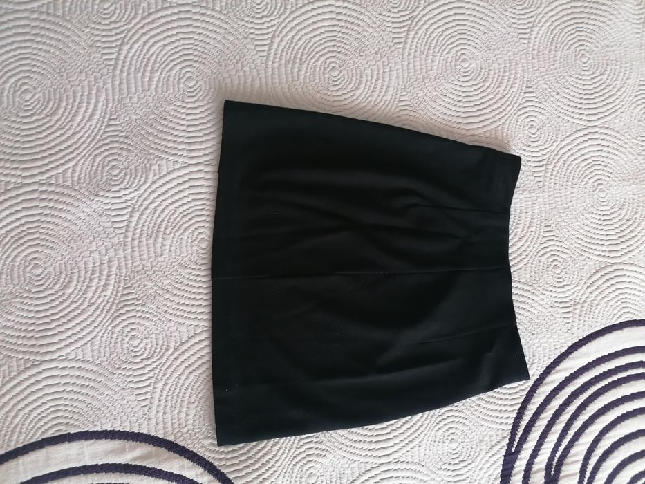 mini saia preta da stradivarius