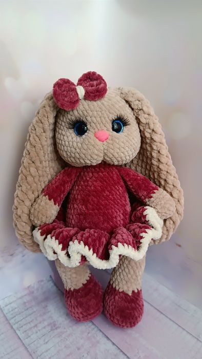 В'язаний зайчик. Зайчик амігурумі. Плюшевий зайчик