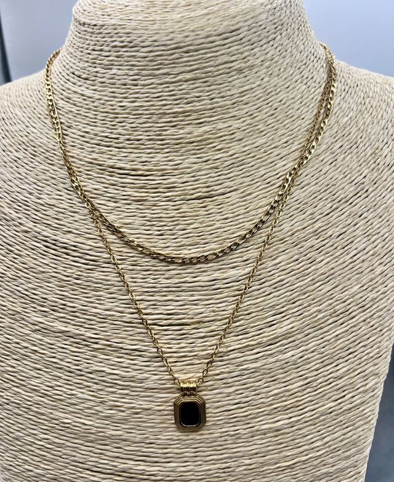 Colar Duplo em Aço Inoxidável Ouro 18K – Pendente Ónix Vintage