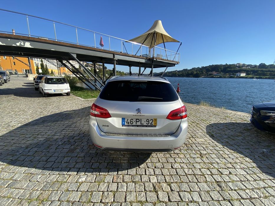 Carrinha Peugeot 308 SW 1.6 BlueHDi 120cv | 147mil km | Teto Panorâmico | 19” — photo 4