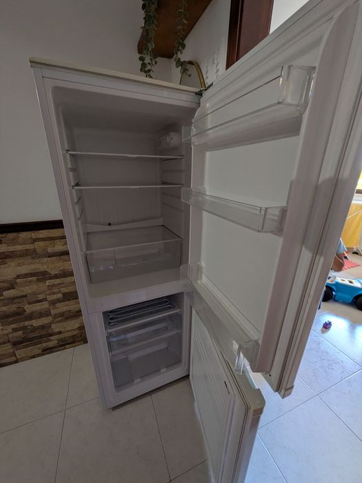 Refrigerador combinado Kunft