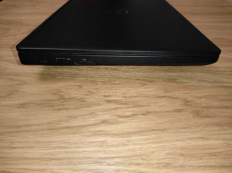 Ноутбук Dell 5490 14.0 FHD/i5-8350U/8ГБ DDR4/SSD 256GB/бат.3-4 години