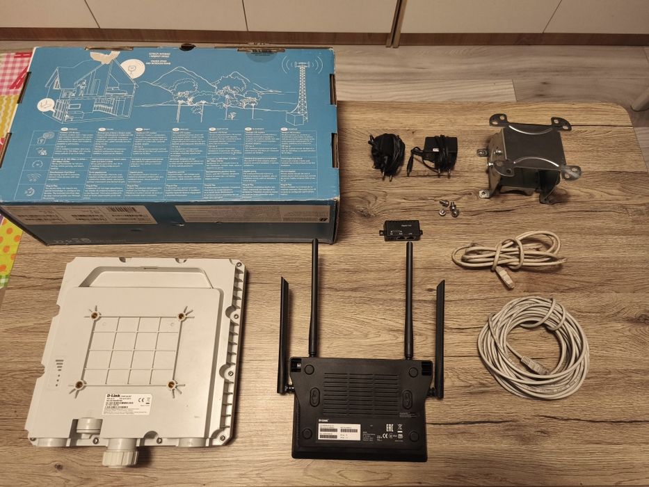Router 4G LTE D-Link DWP-812 KT zestaw z anteną zewnętrzną