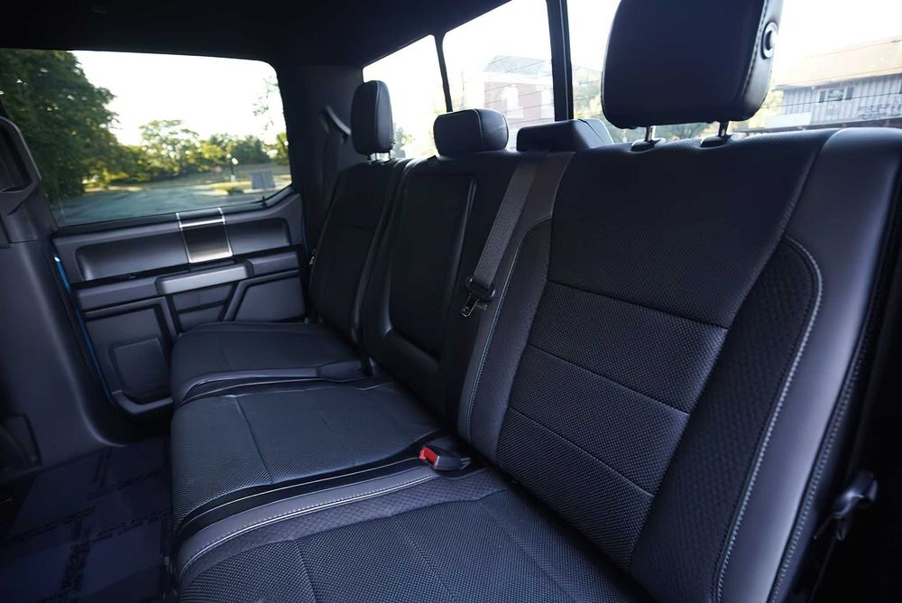 Ford F-150 Raptor SuperCrew      2019