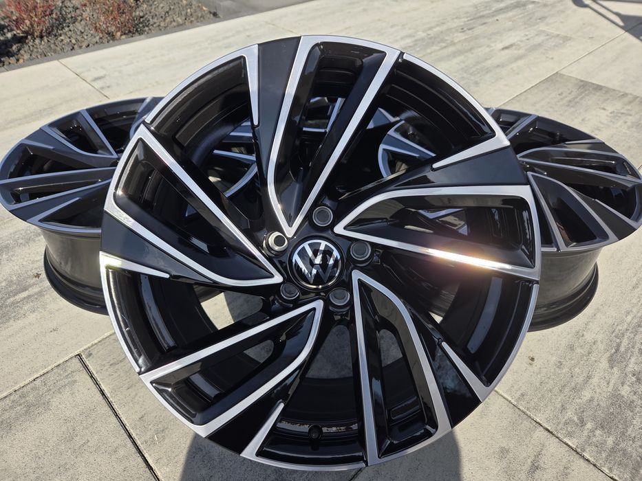 JAK NOWE Felgi Oryginalne VW GOLF 19” Adelaide ET50  5H0