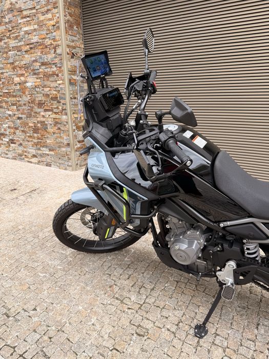 CFMOTO 450MT | 07/2024 | 4.025 km | Equipada