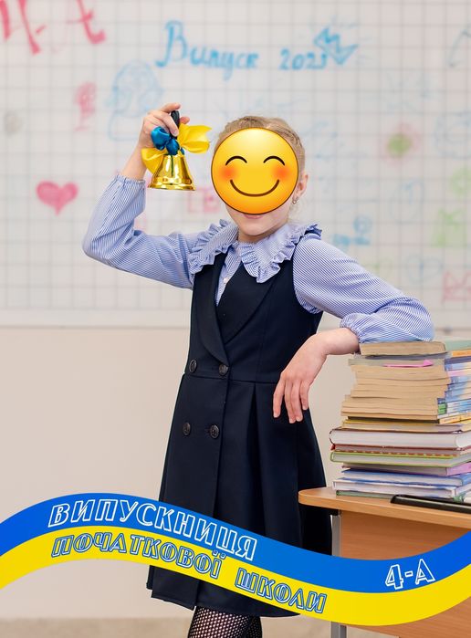 Шкільна блуза з великим комірцем