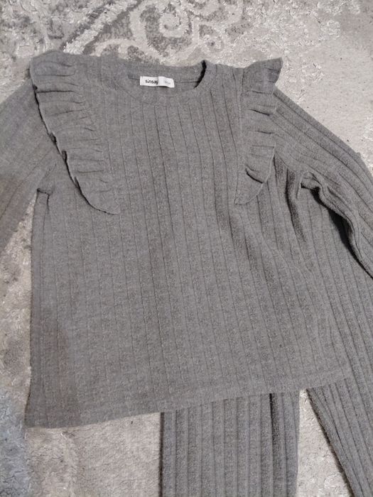 Костюмчик sinsey 128 см.