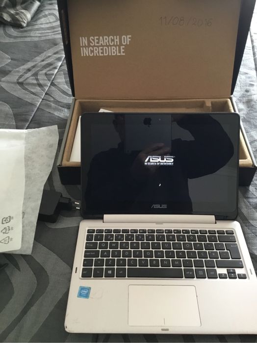 Portatil Asus mod. TP200SA em muito bom estado.