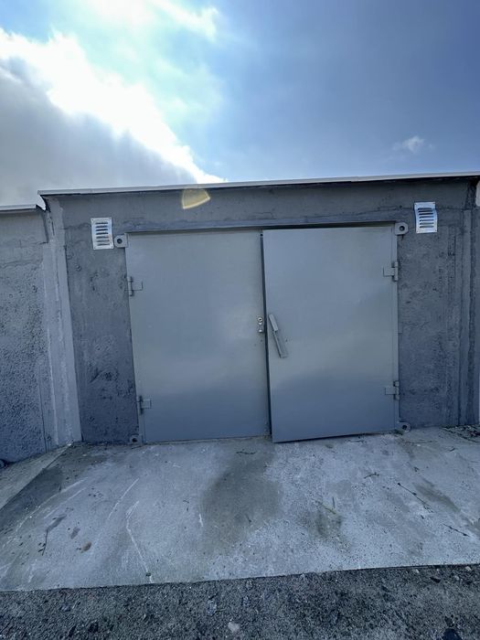 Сдам гараж,центр.