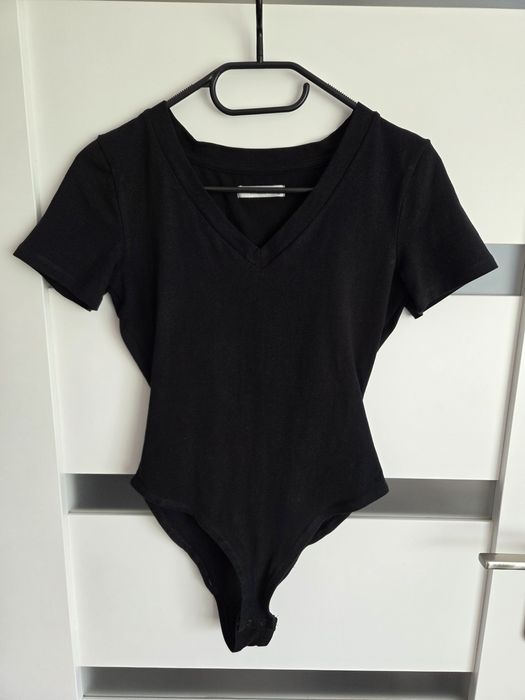 Czarne body na krotki rękaw Reserved r. Xs 34