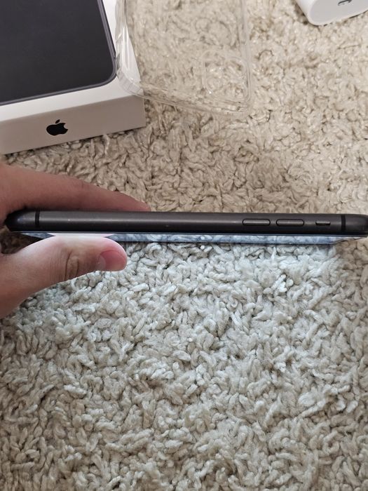 Iphone 11 Neverlock Гарний стан
