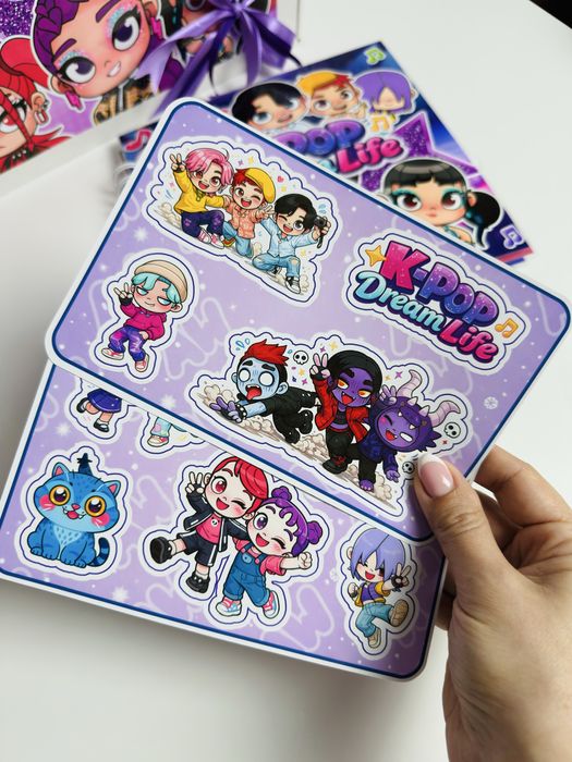 Książka K-Pop Demon Hunters, Huntrix w stylu Avatar World
