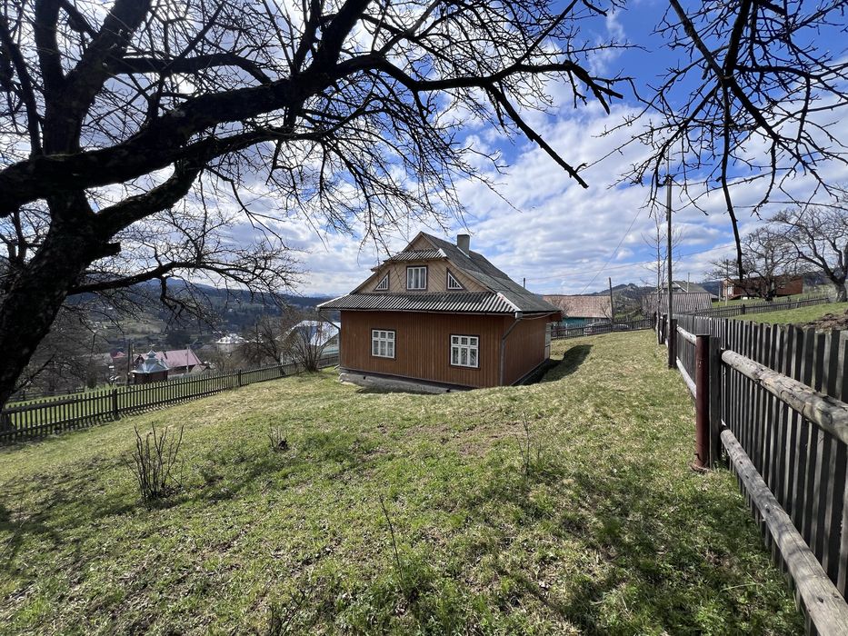 Продається 36 сотих під будівництво з хатою ціна - 99 00$