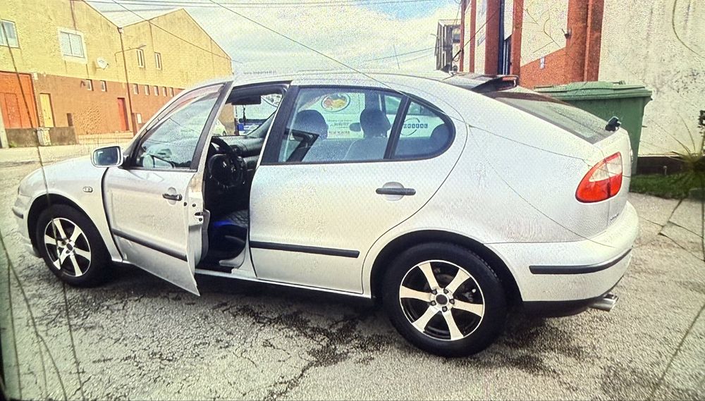 Seat leon em bom estado  manutencao tudo em dia